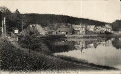 CPA Bagnoles De L'Orne Le Lac et I'Hotel de Paris