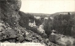 CPA Bagnoles De L'Orne Une Sur la Vallee de la