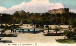CPA Brest La Place du Chateau