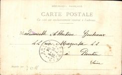 CPA Paris Le Font Du carrousel