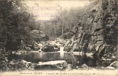 CPA Environs de Vichy Cascade du Sichon a l'ardoiserie