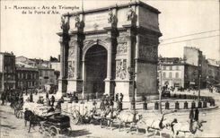 CPA Marseille Arc de Triomphe De La Porte d'Aix Attelage de chevaux Horse 