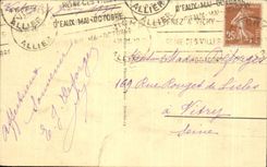 CPA Vichy Le Parc Devant la Source Hopital