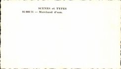 CPA Scenes et Types Marchand d'eau