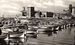 CPA Marseille Le vieux Port Au land le Fort Saint Jean