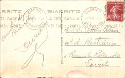 CPA Biarritz Effet de mer sur les rochers vers le Phare