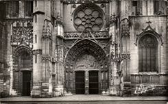 CPA Dreux Grand portail de l'eglise saint pierre