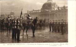CPA Musee de Versailles Presentation de Drapeau aux recrues du 6eme Cuirassiers Janvier 1877 Dragons Militaria 