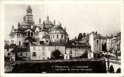 CPA Perigueux the Cathedral the Quays and Which occurred Daumesnil