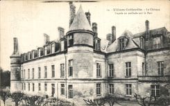CPA Villers cotterets the castle frontage in row on the park