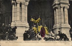 CPA Paris montmartre basilica of the sacring Heart Blessing of bets by Saint the Sacrament