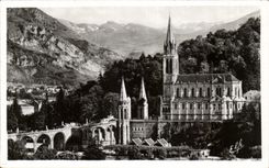 CPA the Pyrenees Ocean Lourdes and the basilica