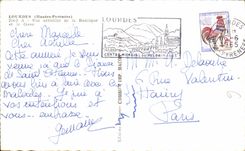 CPA Lourdes Vue generale Vue aerienne de la Basilique et le Gave