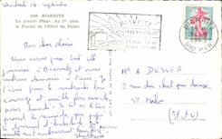 CPA Biarritz La Grande Plage Au 1er plan la Piscine de I'Hotel du Palais