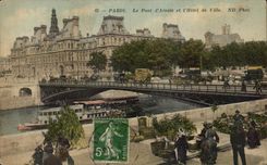 CPA Paris Le Pont d'Arcole et l'Hotel de Ville Marche aux fleurs Peniche Bateau 