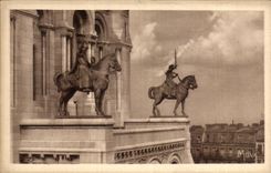 CPA Les Petits Tableaux De PAris Basilique du Sacre Coeur de Montmartre Statues equestres de Saint Louis et de Sainte Je