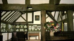 CPA The Museum Shakespeare's Birthplace Contains 
