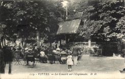 CPA Vittel Le Concert sur I'Esplanade
