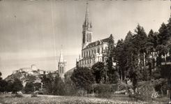 CPA Lourdes Profile of the basilica and Castle Fort