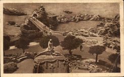 CPA Biarritz Monument aux Morts et le Rocher de la Vierge