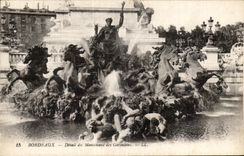 CPA Bordeaux Detail of the Monument of the Of Gironde ones