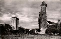 CPA Pressigny grande Indre el Loire el siglo de la subsistencia y la torre de la mujer mayor