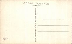 Jardin de CPA Metz y esculturas decorativas delante de las cortes de ley