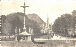 CPA Lourdes the Breton Martyrdom and the Basilica