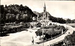 CPA Lourdes the basilica and the Esplanade