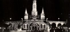 CPA Lourdes the Illuminee Basilica