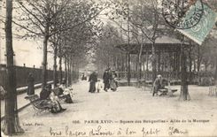 CPA Paris Public garden of Batignolles Allee of the Music