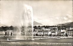 CPA Geneva the jet of ean and Mont Blanc