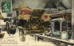 CPA Versailles the Castle Large Trianon Conveys of the Count de Chambord