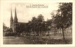 CPA Lourdes Oostacker Zicht op de Dreef naar de Basiliek Vue de la Dreve vers la Basilique