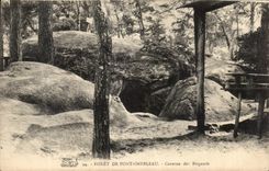 CPA Drill De Fontainebleau Cave of Brigands