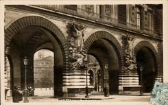 CPA Paris Entrance the Louvre Carousel
