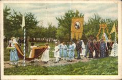 Image Collection de Folklore Belge Cote d'or Leau La procession de Notre Dame de L'ossenweg parcourt la campagne 