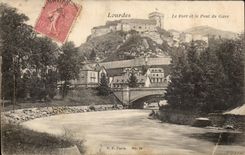 CPA Lourdes Le Fort et Le Pont Du Gave