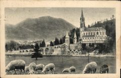 CPA Lourdes La Basilique et le Pic du Jer Moutons
