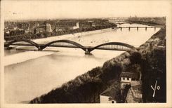 CPA Lyon Perspactive of the Bridges on the Rhone