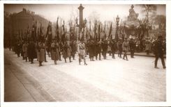 CPA Funerailles Du Marechal Foch Mars Depart de Notre Dame Le clerge Mars 1929 Paris Militaria