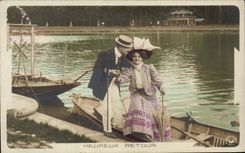 CPA Fantaisie Femme Heureux retour Barque