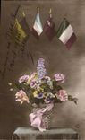 CPA Fantaisie Fleurs Militaria Drapeaux 