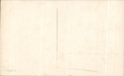 CPA Fantaisie Femme Paques Oeuf