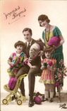 CPA Fantaisie Femme Famille Oeufs Paques 