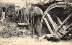 CPA Fougeres Le Vieux Chateau Les quatre Moulins