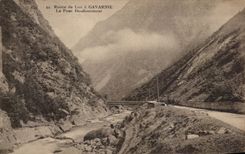 CPA Route de Luz a Gavarnie Le Pont Desdouroucat