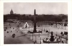 CPA Paris While Strolling the Place of the Harmony