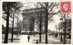 CPA Paris la avenida And Etoile Arc De Triomphe de Friedland