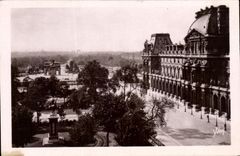 CPA Paris mientras que la opinion que da un paseo sobre Tileries sobre el detalle correcto del Louvre tiene vista sobre el Tuileries
